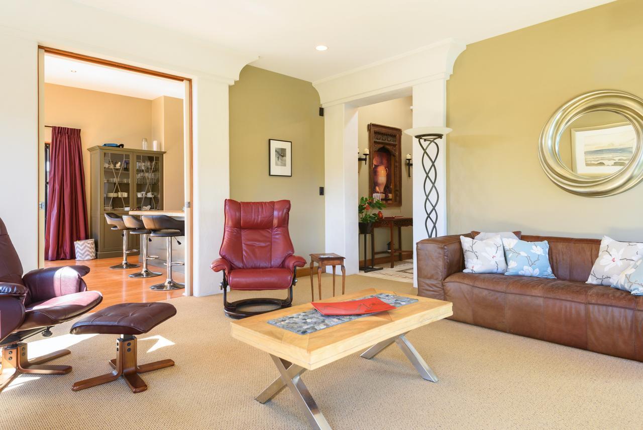 Tuscan Retreat Bed & Breakfast - Adults Only Bed and Breakfast Papamoa Eksteriør billede